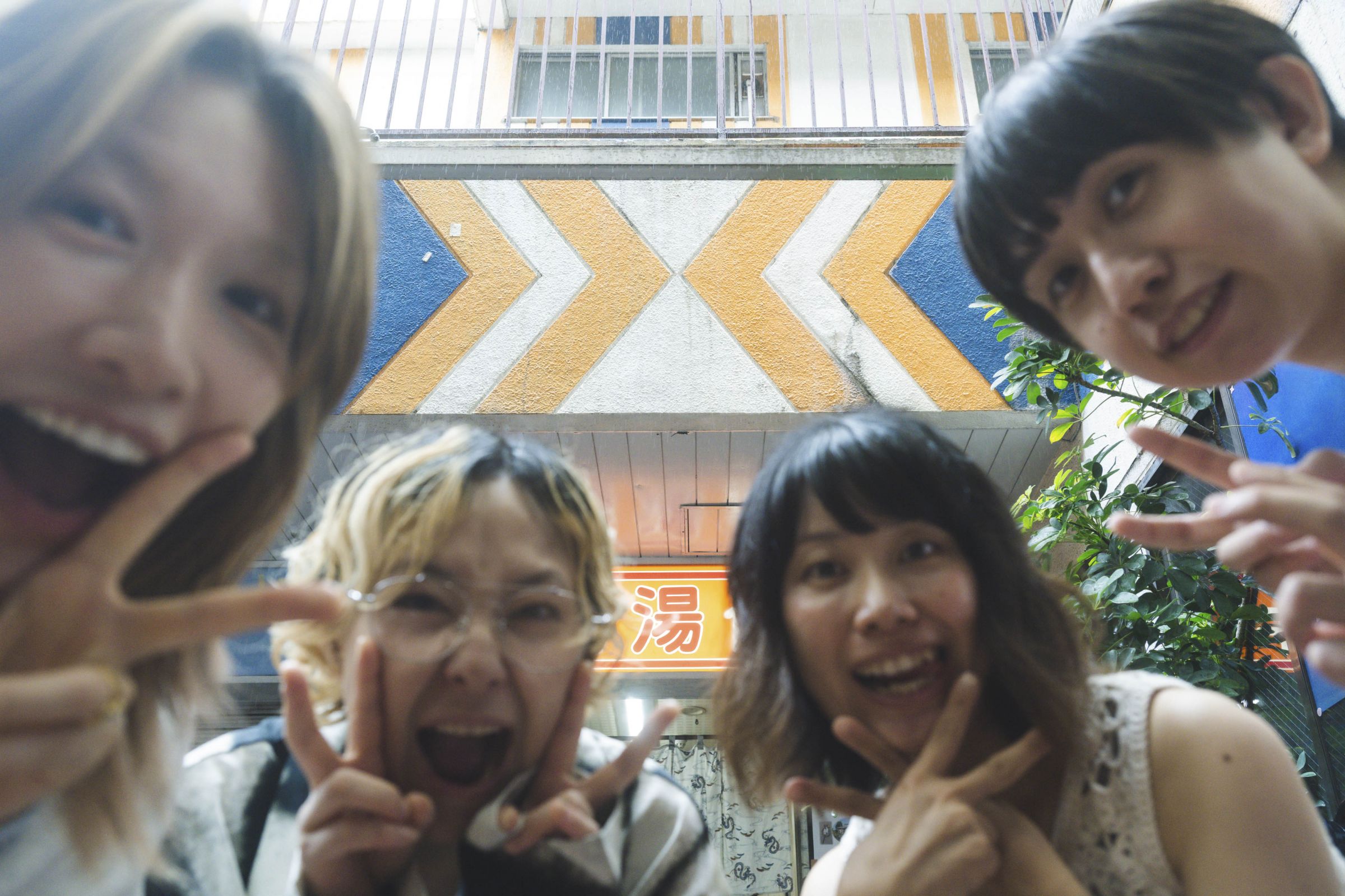 tricot│tricot Official Website & Membership「チョンマゲパンツパーティー」